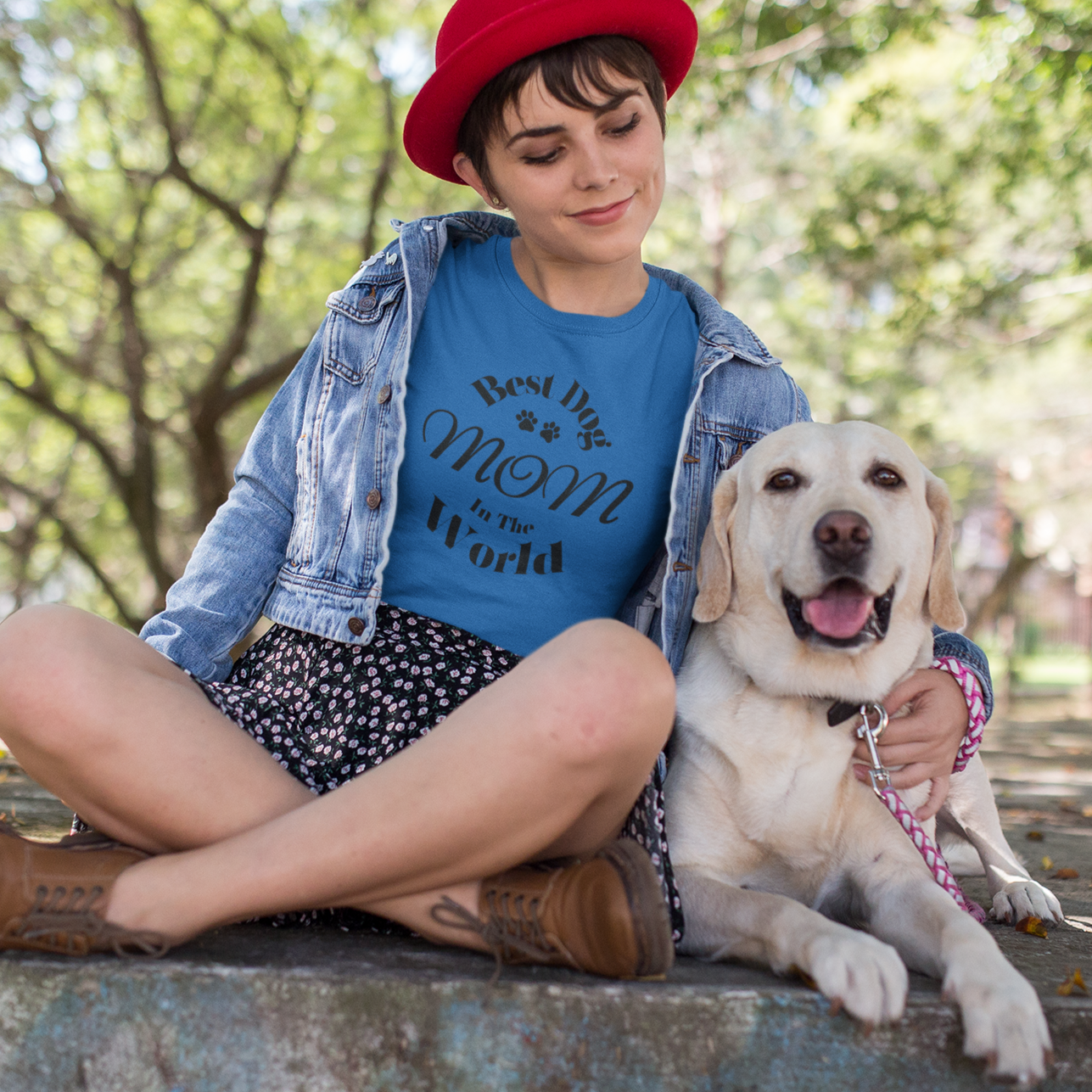 Best Dog Mom In The World T-Shirt: Perfect Gift for Pet Lovers | Comfortable Tee for Proud Fur Moms Unisex Heavy Cotton Tee